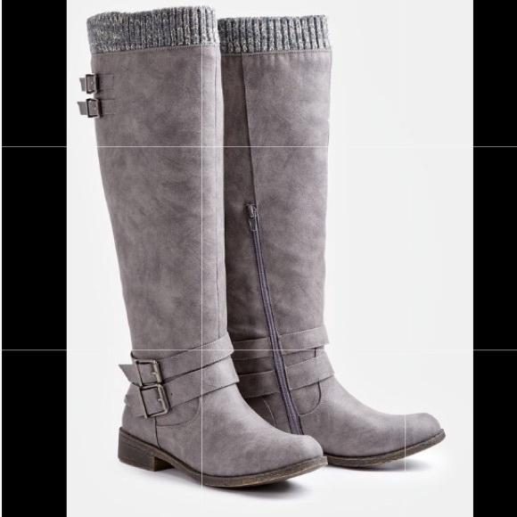 JustFab Shoes - NEW Flat Boots Size 7